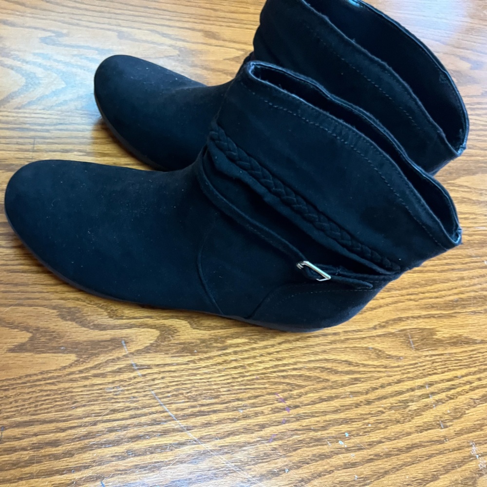 Black boots